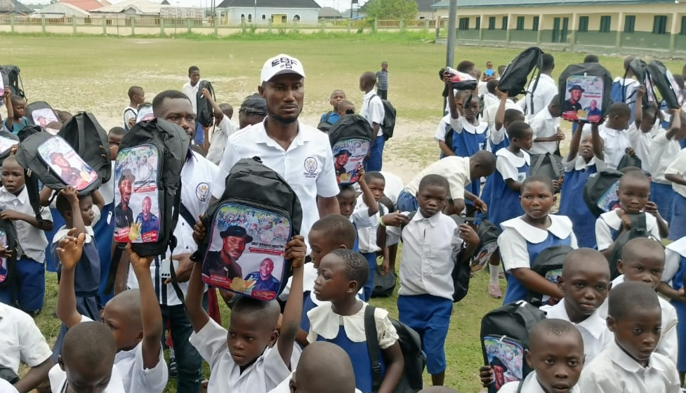 Okerenkoko: Foundation donates learning materials, wrappers to students, women