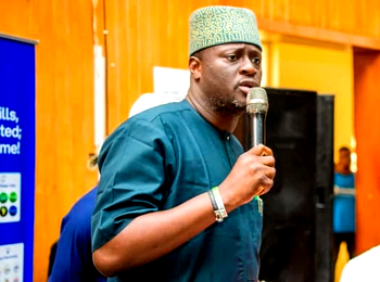 Alleged Financial Scandal: ICPC grills Kosofe LG boss, Ogunlewe