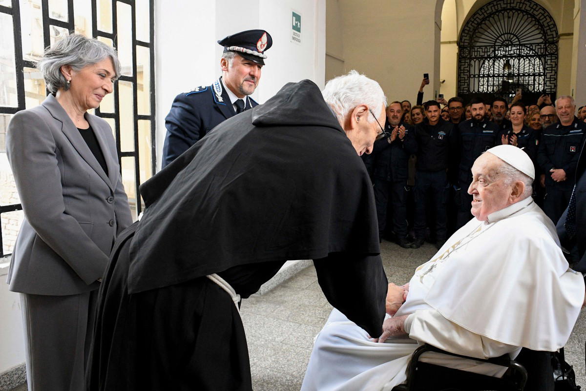 Pope Francis to attend Easter mass after health crisis