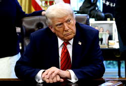 Trump’s govt offers $1,000 to migrants who self-deport