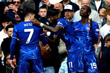 Jackson ends drought as Chelsea beat Everton to boost top five push