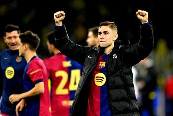 Barca advance to Champions League semis despite Guirassy hat-trick