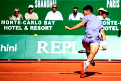 Monte Carlo: Alcaraz eases into quarter-finals, Draper out