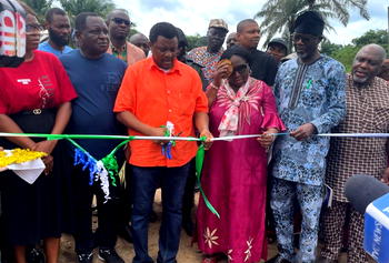 IFAD’s Country Director, Ekoue commissions community market in Akpabuyo