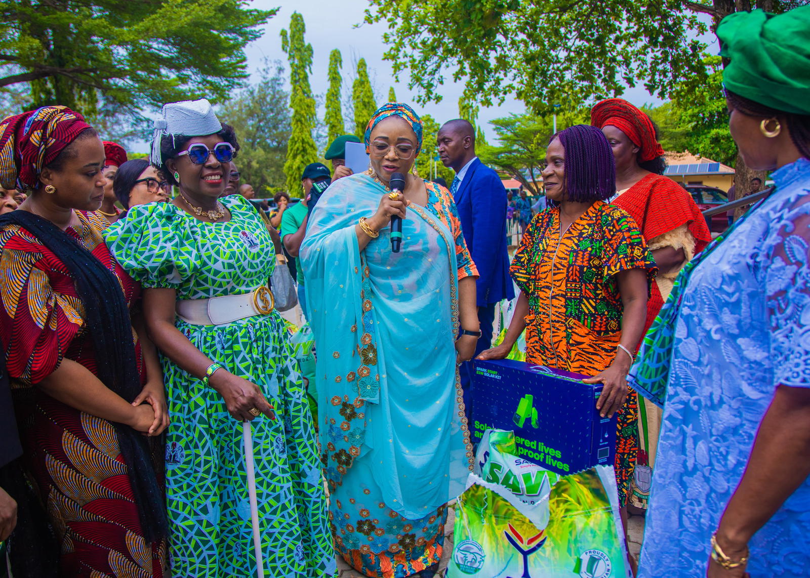 Delta Women agog as FG distributes food items, solar power systems