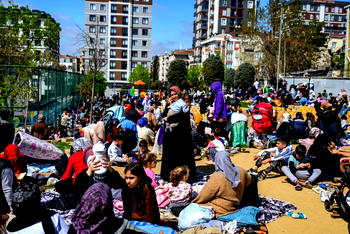 Powerful 6.2-magnitude quake hits off Istanbul coast
