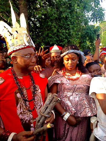 Igwe Aloysius Chidozie takes traditional oath of office as Akajiofo of Ntu-egbenese clan