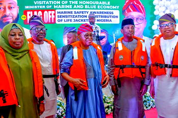 Frequent boat mishaps: FG flags off distribution of life jackets in Niger State
