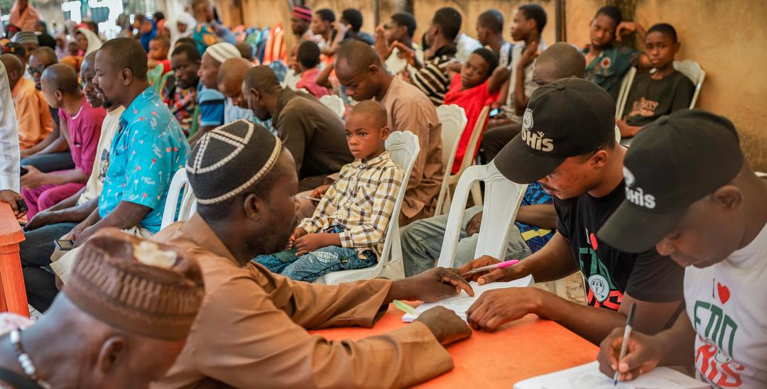 Eid-el-Fitr: Edo govt distributes food, relief items at Iyamo