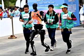 Humanoid robots stride into the future with world’s first half-marathon