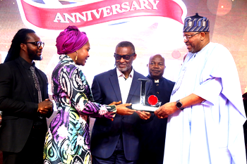 Wike honoured with Leadership Newspapers’ Quinquennial Award for Outstanding Person in Governance, Infrastructure