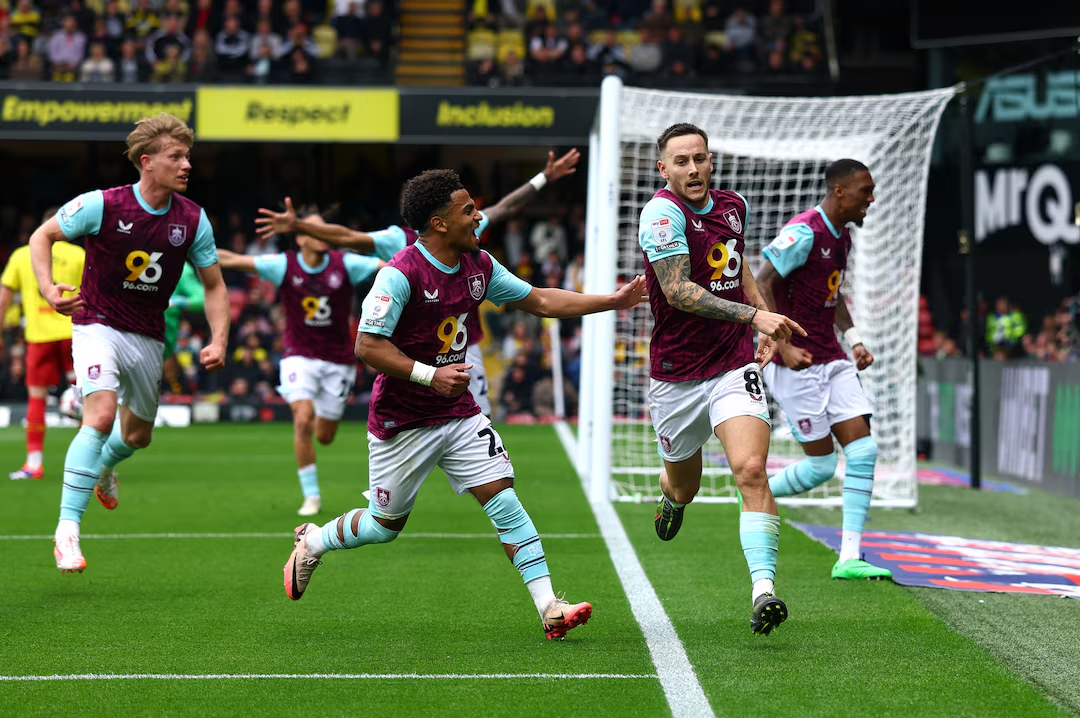 Leeds, Burnley edge closer to Premier League return