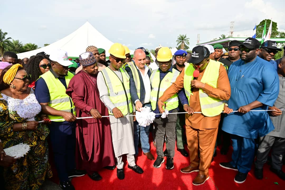 FG flags off C’River section of 750km Lagos/ Calabar highway
