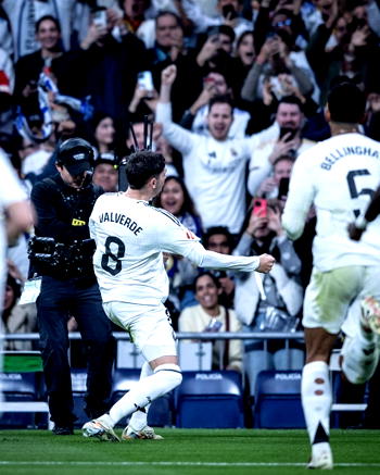 UCL: Valverde start in Real Madrid midfield, Arsenal line-up unchanged