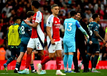 Arsenal suffer Bournemouth defeat ahead of PSG showdown
