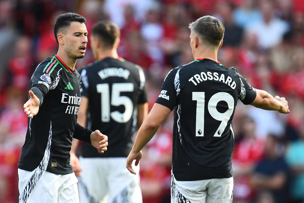 Arsenal fight back to rescue valuable 2-2 draw at Liverpool