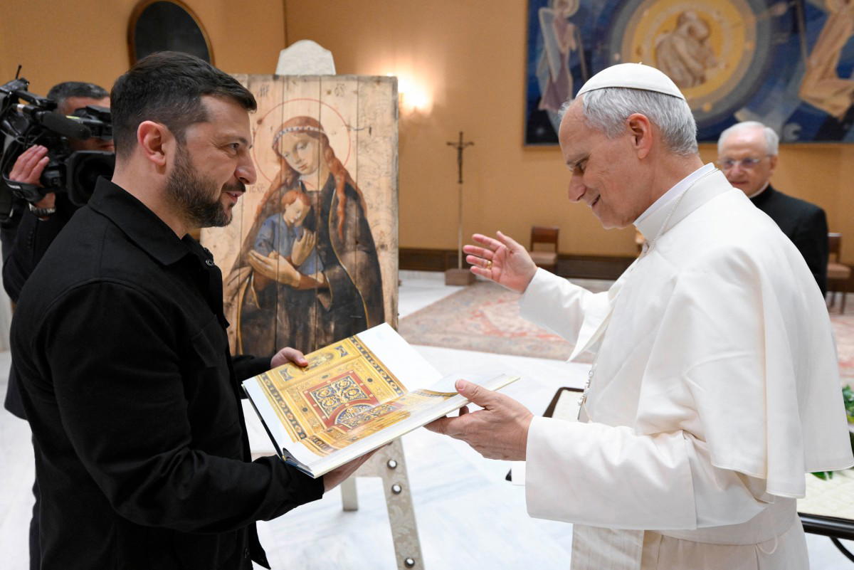 Pope Leo XIV receives US VP Vance, Rubio