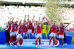 Valiant Arsenal shock Barca to win women’s Champions League
