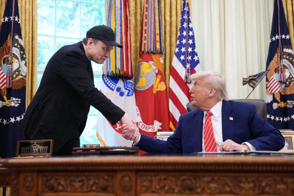 Musk vows to remain Trump’s ‘friend and advisor’ as he bows out of office
