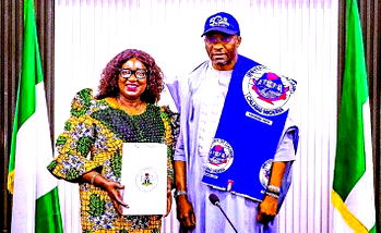 Deputy Speaker Kalu donates collection of books to UNICAL’s law faculty