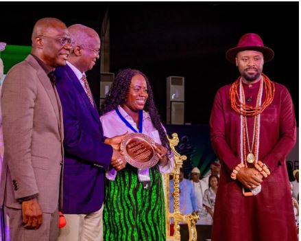 Doreen Omosele receives Governor Sanwo-Olu Social Impact Award for rehabilitating girls in sex trade