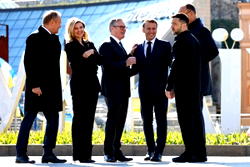 France blames Russia for claim European leaders took drugs en route Ukraine