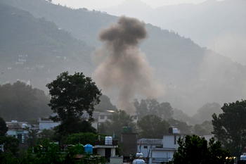 Dozens killed as India, Pakistan exchange fire