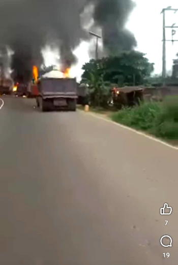 Tension in Imo: Gunmen set over six vehicles ablaze, kidnap commuters