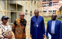 Peter Obi donates N20m to Kubwa Anglican hospital, school