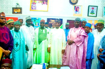 Mass defection rocks Sokoto PDP as key traders’ leaders join APC