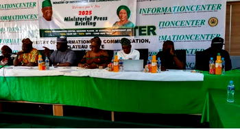 Plateau Commissioners present Mutfwang’s scorecards to citizens