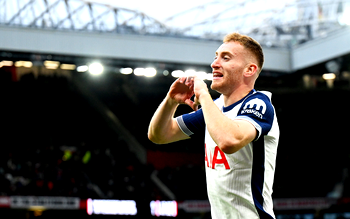 Tottenham’s Kulusevski to miss Europa League final after surgery