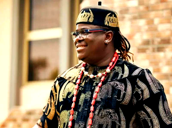 Igbo highlife musician, Anyidons visits Eze Ihenetu