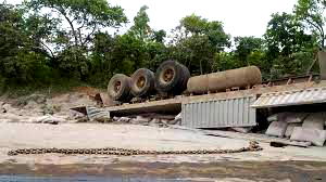 7 killed as speeding cement laden truck loses control in Benue