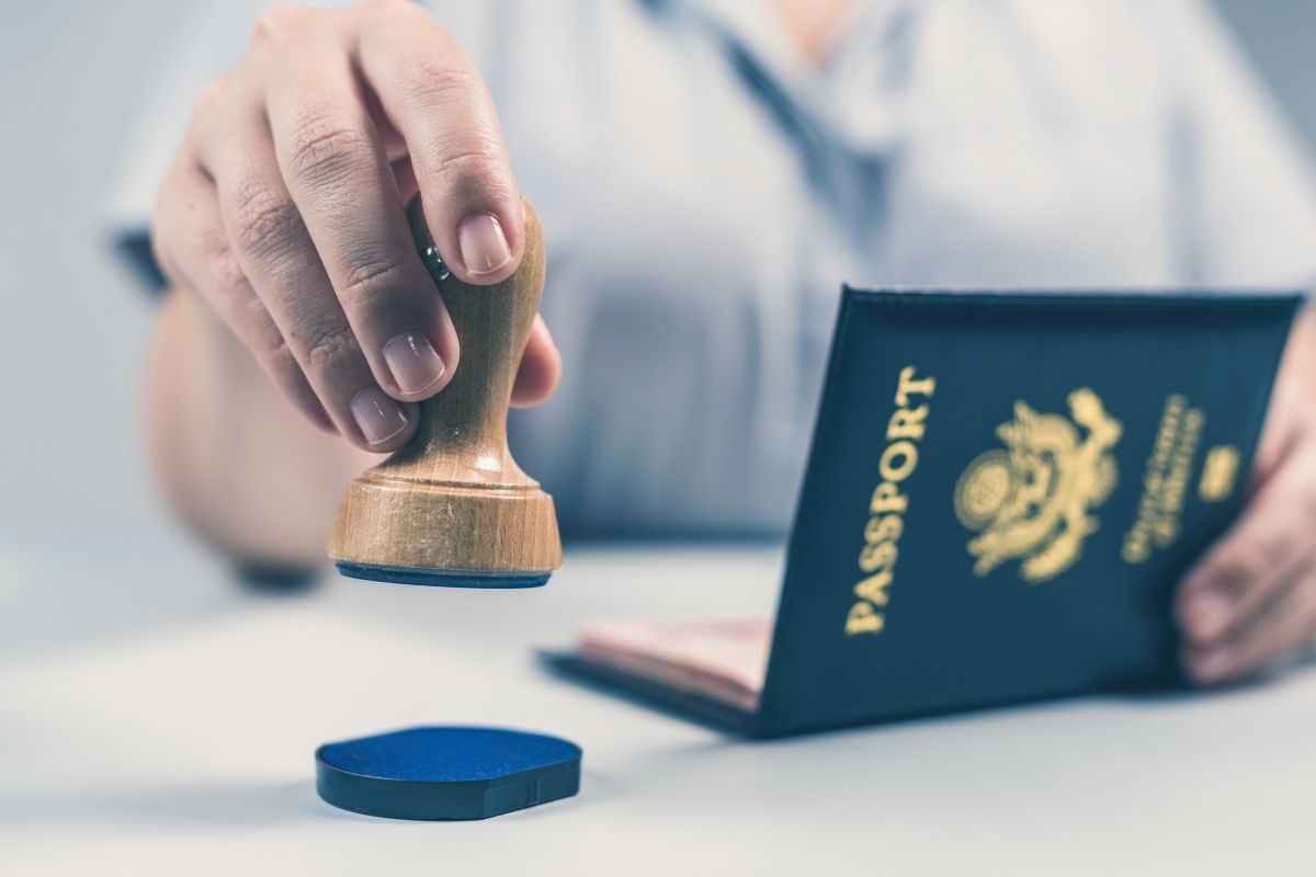 7 countries that issue visas to job seekers