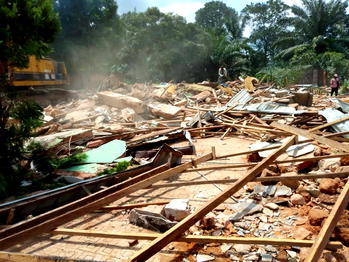 Enugu Govt demolishes criminal hideout disguised as worship centre