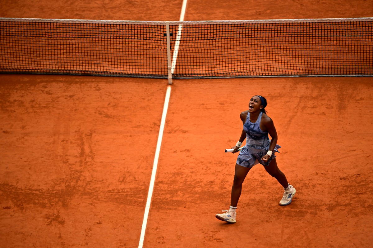 Coco Gauff fights back to beat Sabalenka to French Open crown