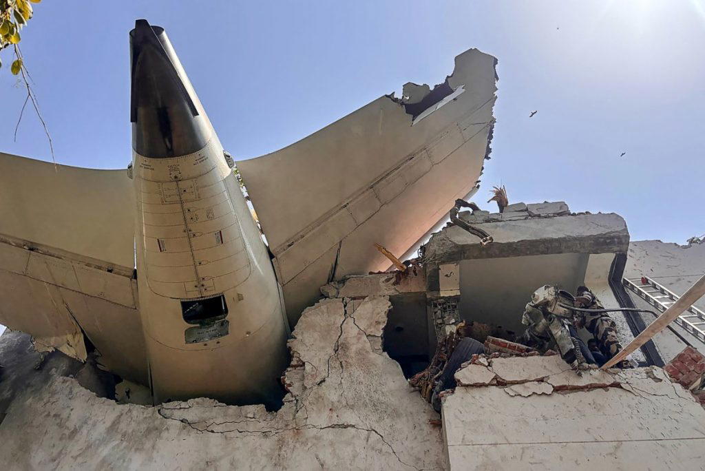 India opens probe into London-bound plane crash