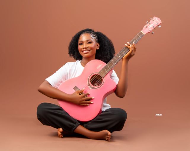 Ari Jay releases “Apology” to music lovers