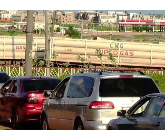Center demands accountability as Nigerians queue for CNG despite billions invested