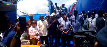 Sanwo-Olu praises Tinubu’s agenda as he commissions more Blue Line coaches