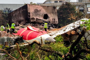 India plane crash death toll rises to 279