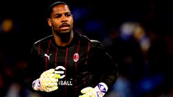 Chelsea approach AC Milan to sign goalkeeper Maignan