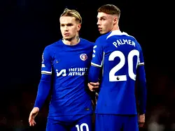 Chelsea strip Mudryk of No. 10 jersey, hand it to Palmer