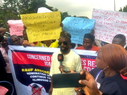 Protest Erupts in Igando-Ikotun LCDA over alleged endorsement of Akinsanya for second term