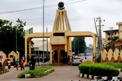 Students protest renaming Ibadan Poly after Olunloyo
