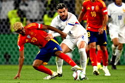 Spain coach dismisses spat with Flick over Yamal injury