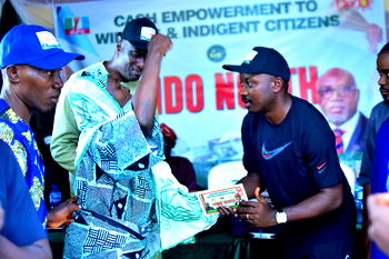 Aiyedatiwa’s aide empowers 500 widows, less privileged in Akoko North West