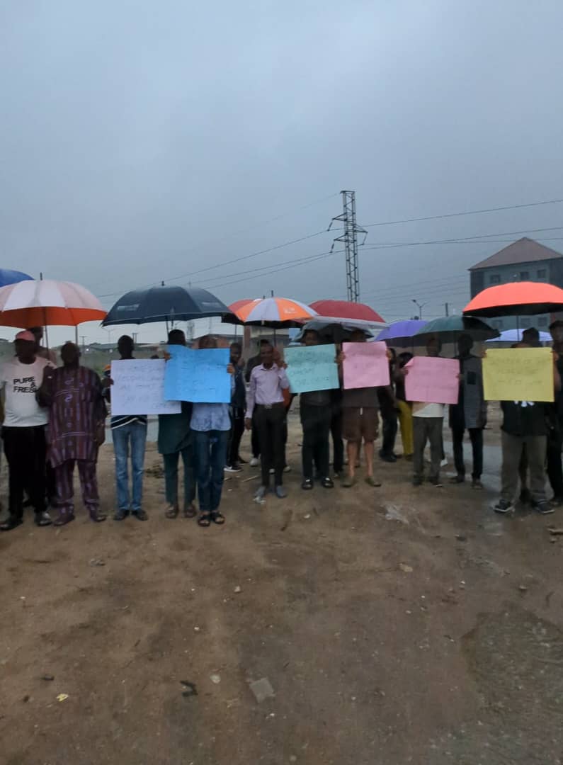 Surulere residents protest construction of cemetery in residential area