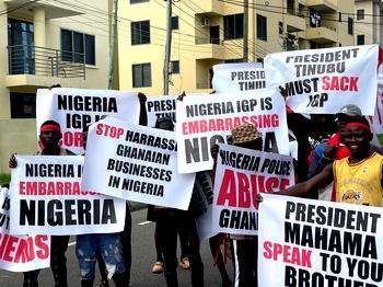 Photos/Video: Ghanaian protest alleged harassment by Police, EFCC